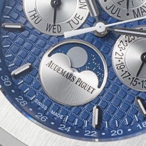 AP Audemars Piguet Royal Oak Cal.5134 blue silver Watch 18