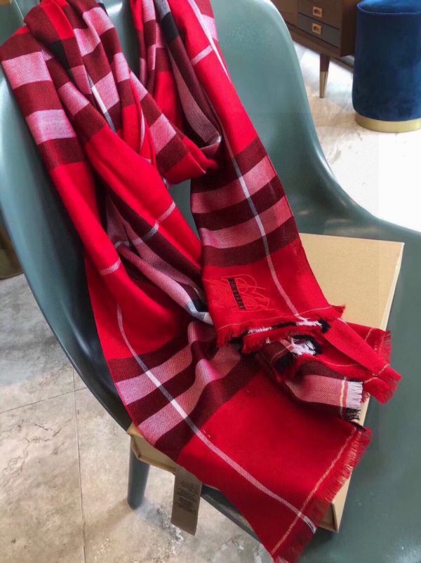 BURBERRY Lightweight Check Wool and Silk Scarf 3