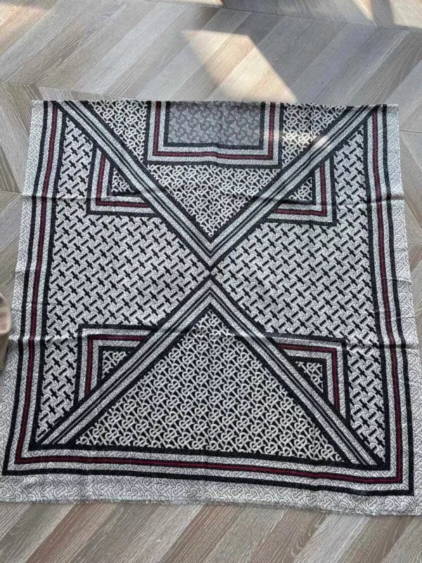 BURBERRY Print Cashmere Large Square Scarf 1