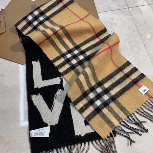 BURBERRY WORSTED WOOL SCARF 4