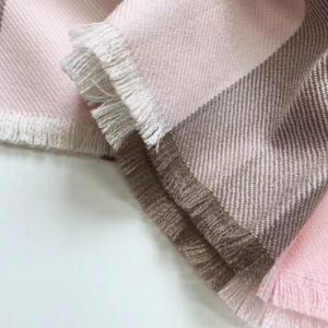 BURBERY CLASSIC SHAWLS AND SCARVES 10