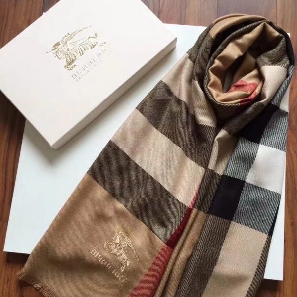 BURBERY CLASSIC SHAWLS AND SCARVES 5