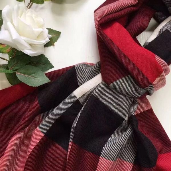 BURBERY CLASSIC SHAWLS AND SCARVES 6