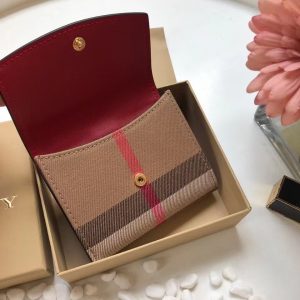 Burberry The coin purse 11