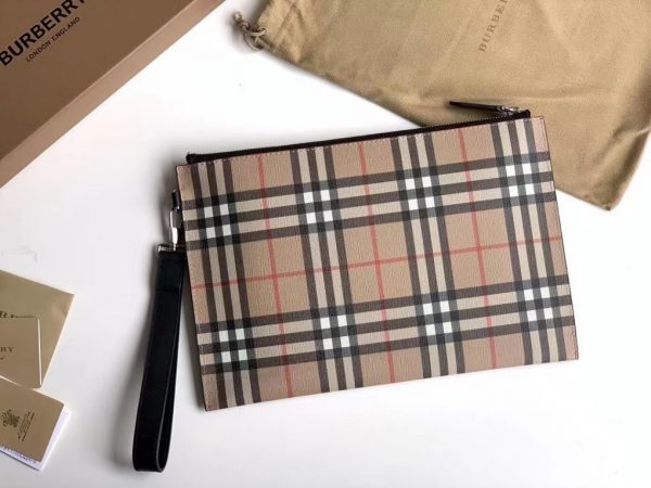 Burberry Vintage checkered zipper storage bag 3