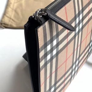 Burberry Vintage checkered zipper storage bag 12