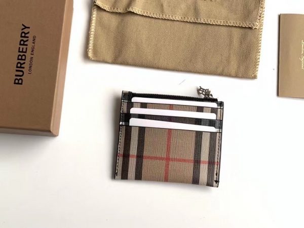Burberry Vintage plaid eco-friendly canvas and leather card holder 5
