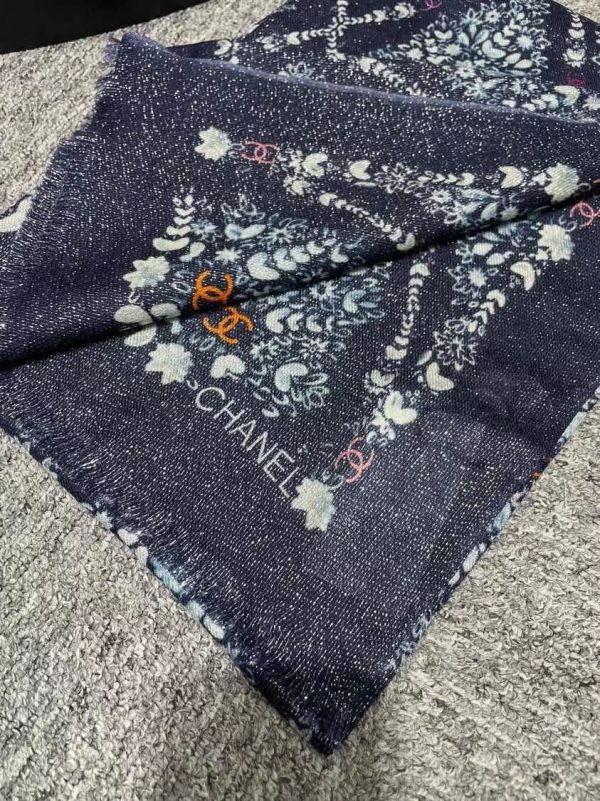 CHANEL THE MILKY WAY SCARF 3