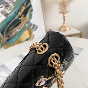 Chanel SS LIMITED EDITION LUCKY CHARM 17