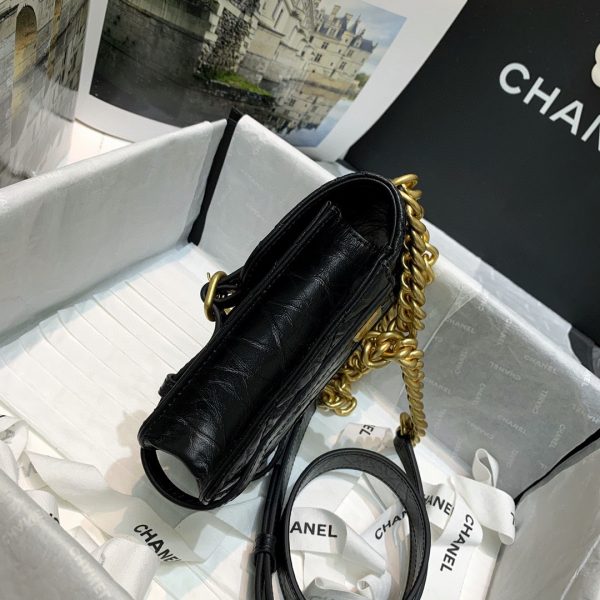 Chanel vintage messenger bag 3