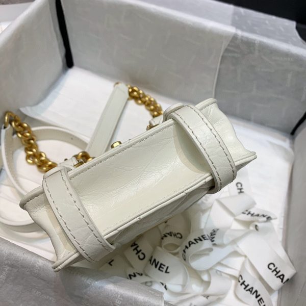 Chanel vintage messenger bag 6