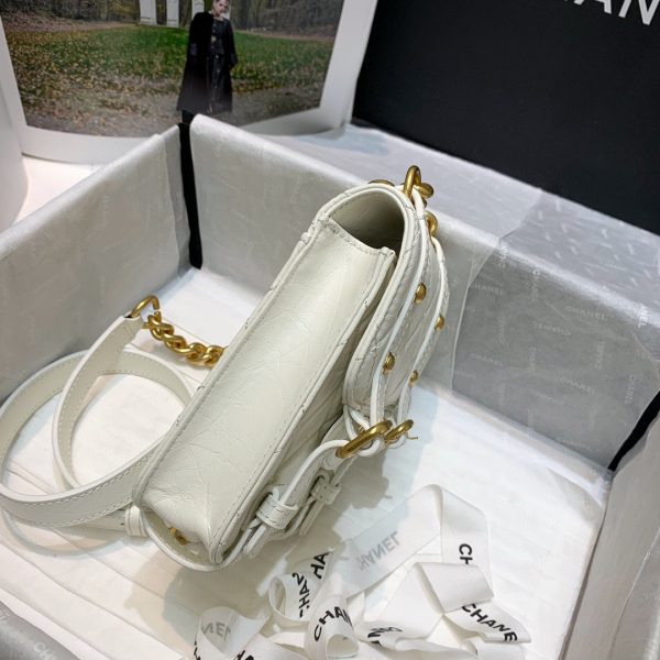 Chanel vintage messenger bag 8