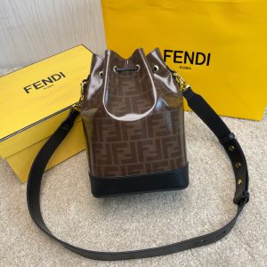 FENDI Mon Tresor Bucket Bag Large 19