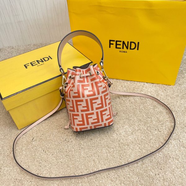 FENDI Mon Tresor bucket bag 8802 1