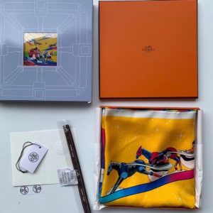 HERMES SPACCE DERBY SCARF 90 8