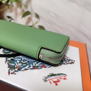 Hermes Epsom size 20 emerald green Wallet 16