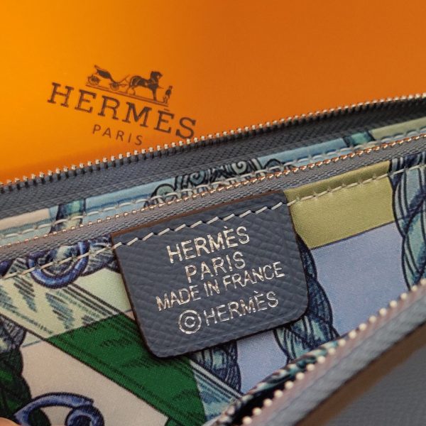 Hermes Epsom size 20 royal blue Wallet 4
