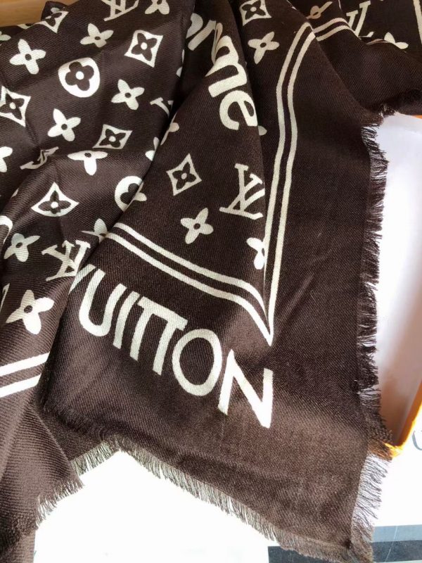 LOUIS VUITTON x Supreme monogram scarf 5