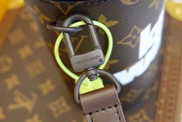 LV Middle Age Cup Bags 3