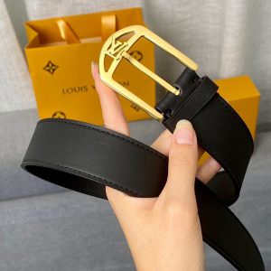Louis Vuitton Classic gold Logo Belts 16