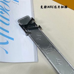 Louis Vuitton Donkey’s New silver x silver Logo Belts 13