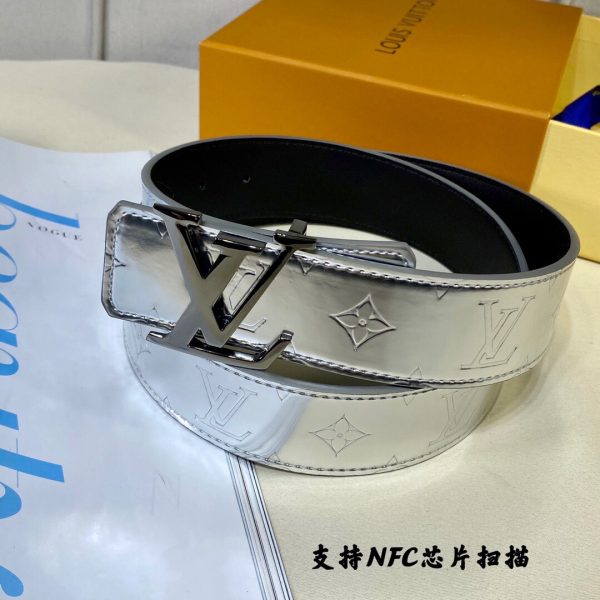 Louis Vuitton Donkey’s New silver x silver Logo Belts 1