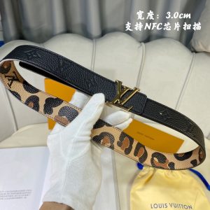 Louis Vuitton SS21 New gold Logo Belts 14