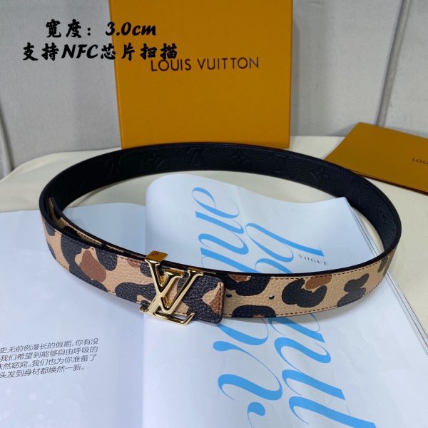 Louis Vuitton SS21 New gold Logo Belts 7