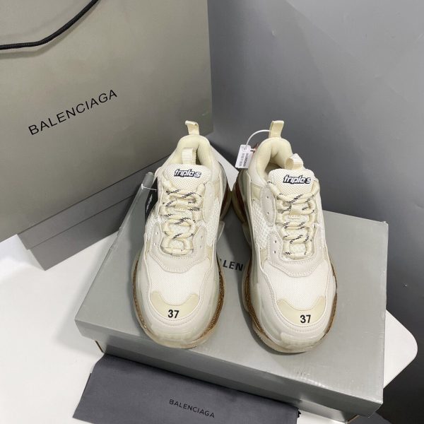 Shoes Balencia TriPle S Air-cushioned white x brown 9