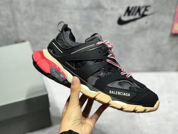 Shoes Balenciaga Sneaker Tess.s.Gomma 3.0 black x red 10