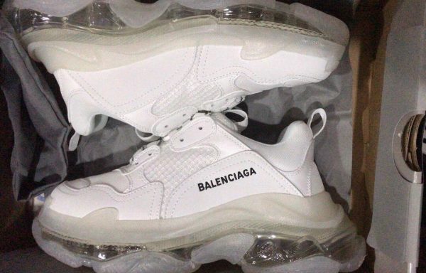 Shoes Balenciaga Triple S cushion old white 1