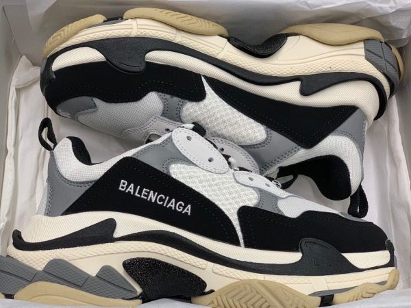 Shoes Balenciaga Triple-s Stall Spot gray x black 2