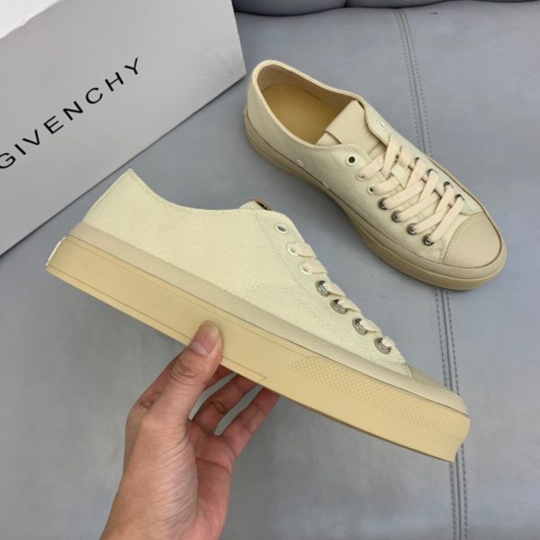 Shoes GIVENCHY Original New beige 7