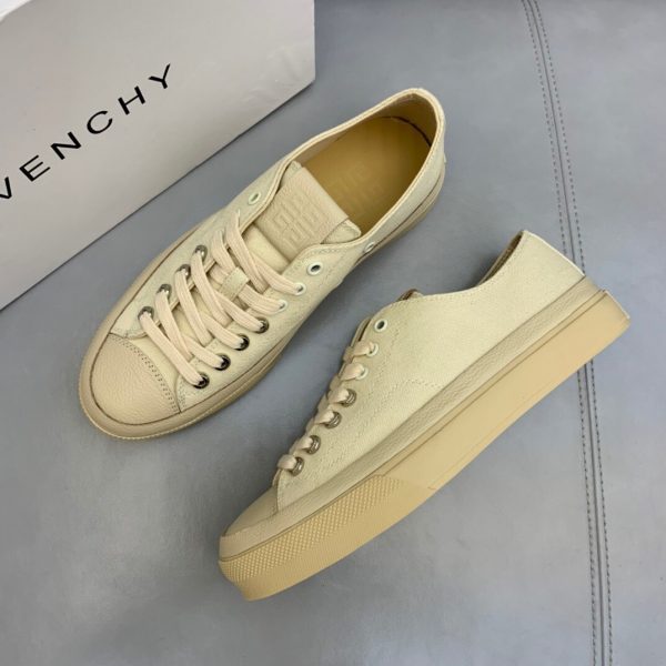 Shoes GIVENCHY Original New beige 1