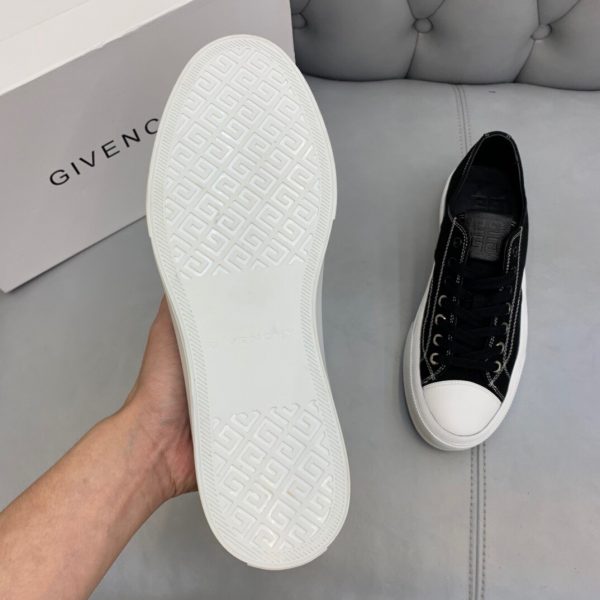 Shoes GIVENCHY Original New black x white 2