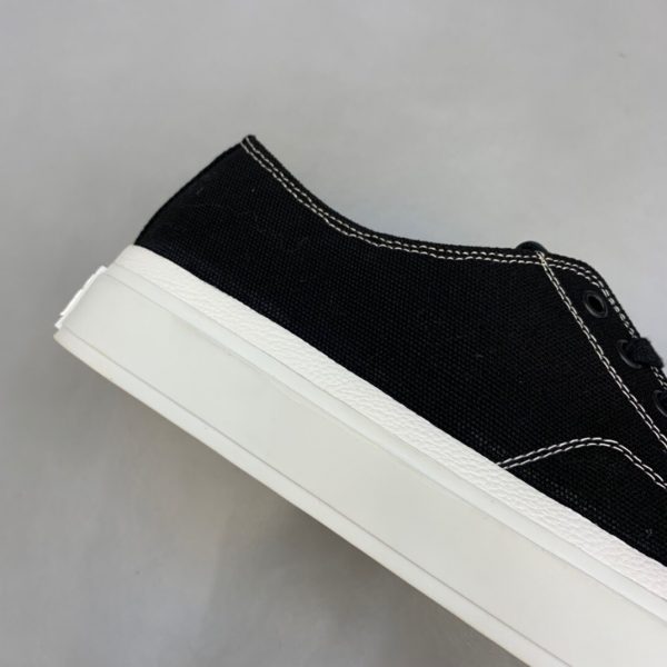 Shoes GIVENCHY Original New black x white 4