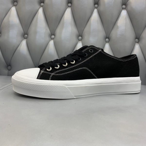 Shoes GIVENCHY Original New black x white 6