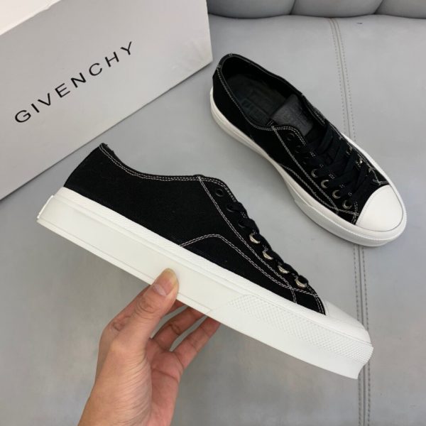 Shoes GIVENCHY Original New black x white 7