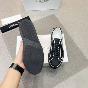 Shoes GIVENCHY PARIS 2021 New black and white 17