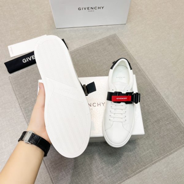 Shoes GIVENCHY PARIS 2021 New white black red 1