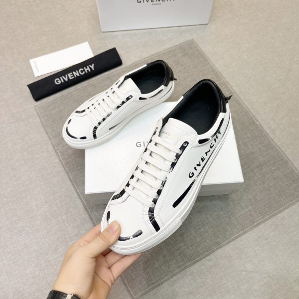 Shoes GIVENCHY PARIS 2021 New white x black 1
