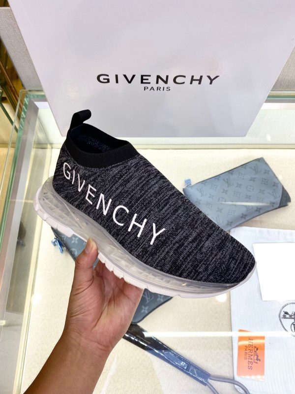 Shoes GIVENCHY PARIS Low-top Air-cushioned dark gray 5