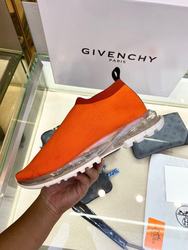 Shoes GIVENCHY PARIS Low-top Air-cushioned orange 4