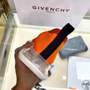 Shoes GIVENCHY PARIS Low-top Air-cushioned orange 16