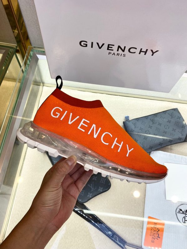 Shoes GIVENCHY PARIS Low-top Air-cushioned orange 8