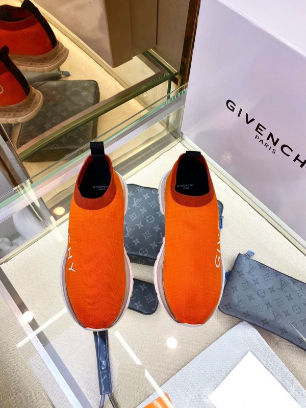 Shoes GIVENCHY PARIS Low-top Air-cushioned orange 9