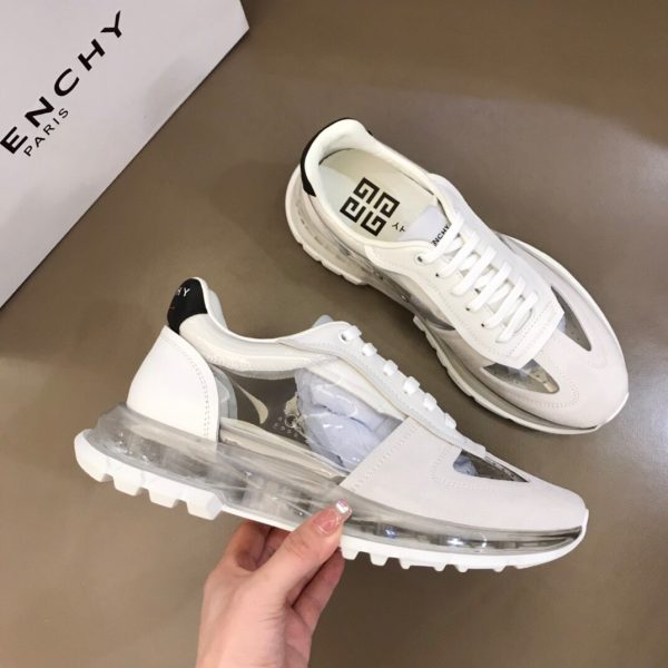 Shoes GIVENCHY PARIS Low-top Air-cushioned white x gray 7