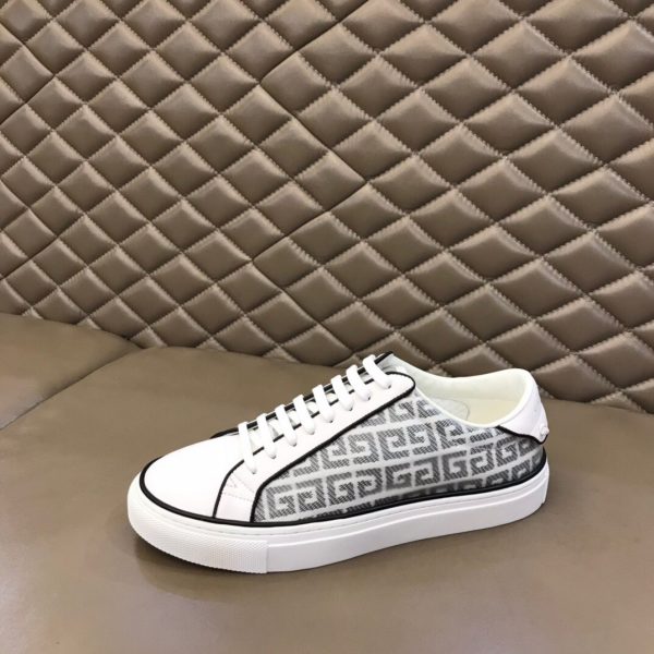 Shoes GIVENCHY PARIS Spectre Low-top white x gray 4